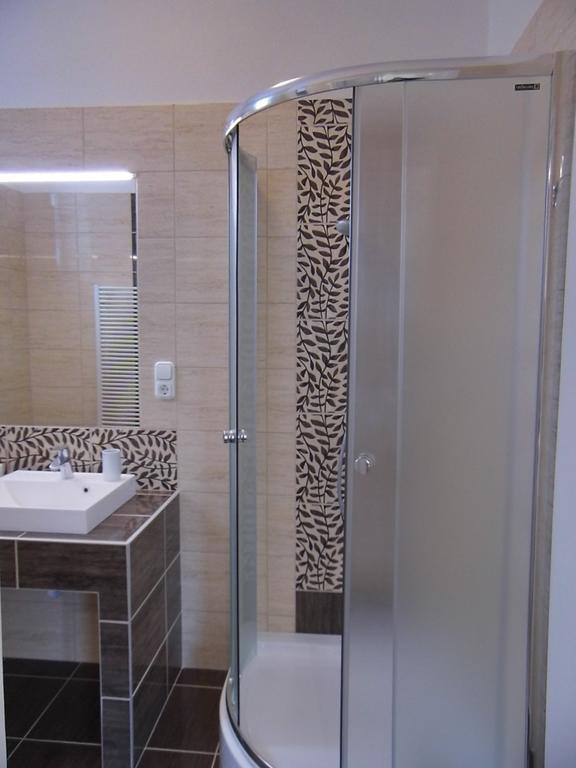 Alfa Apartman Шарвар Номер фото