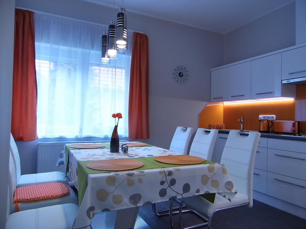 Alfa Apartman Шарвар Номер фото